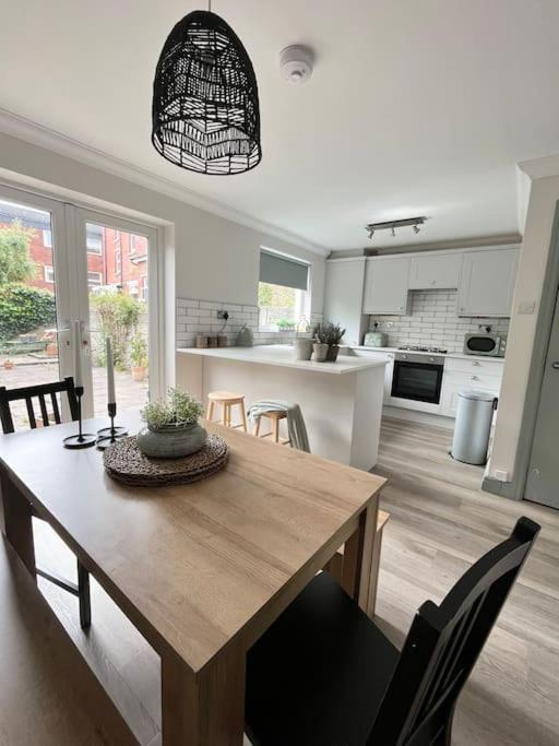The Cottage, A Perfect Getaway! Southport Extérieur photo
